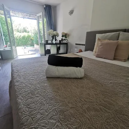 Apartment Jardin Privatif 300m De La *