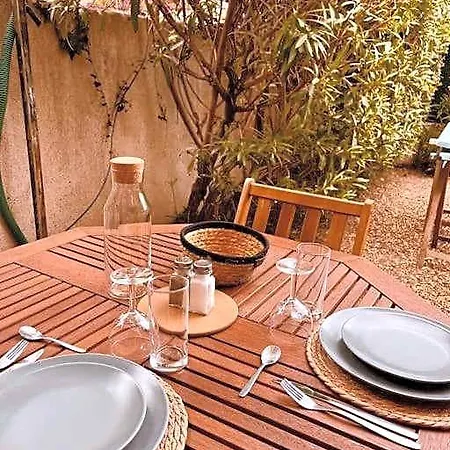 Jardin Privatif 300m De La Apartment
