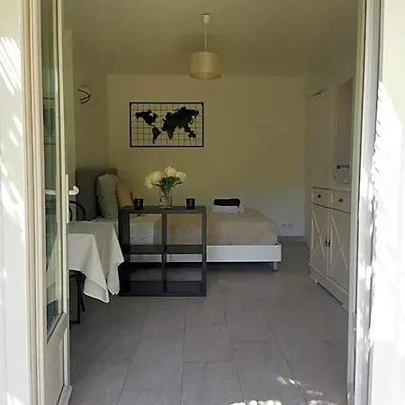 Apartment Jardin Privatif 300m De La Sainte-Maxime
